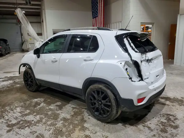 KL7CJPSM9NB525473 2022 CHEVROLET TRAX - Image 2