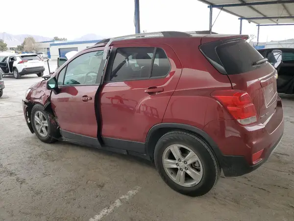 KL7CJPSM9NB529071 2022 CHEVROLET TRAX - Image 2