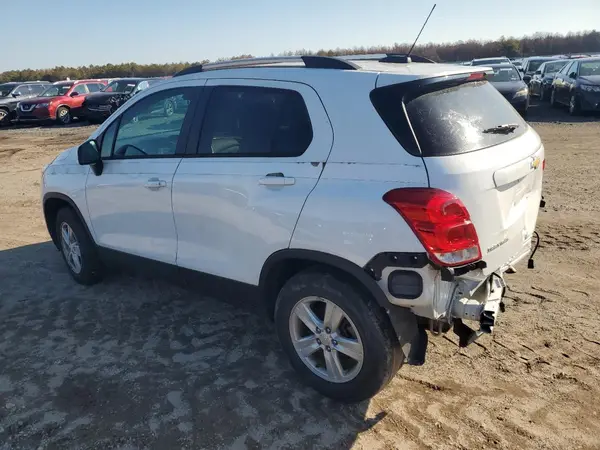 KL7CJPSM9NB529328 2022 CHEVROLET TRAX - Image 2
