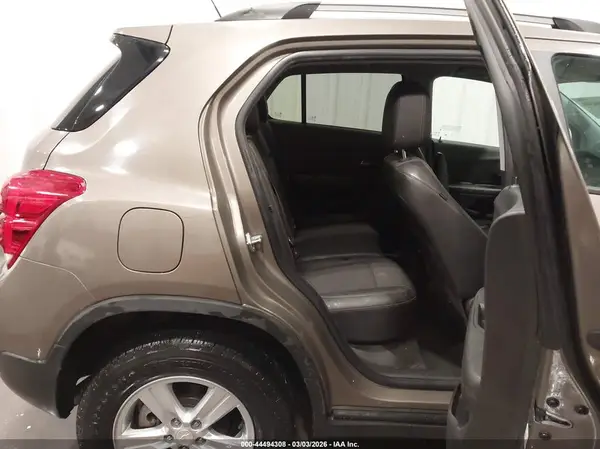 KL7CJPSM9NB529619 2022 CHEVROLET TRAX - Image 8