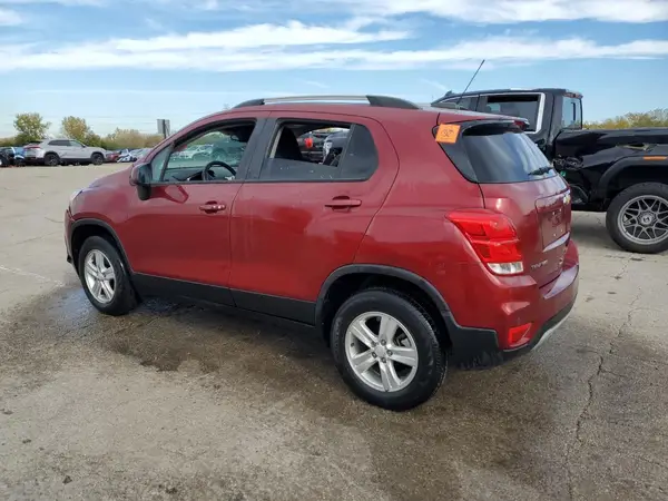 KL7CJPSM9NB529622 2022 CHEVROLET TRAX - Image 2