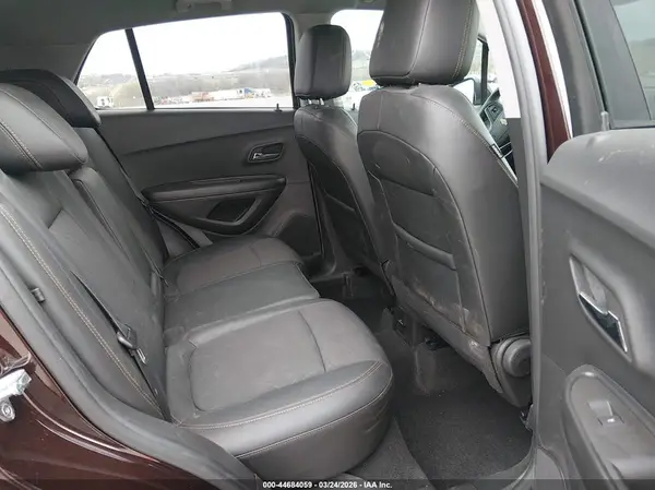 KL7CJPSM9NB530463 2022 CHEVROLET TRAX - Image 8