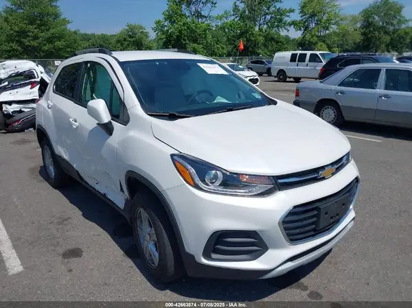 KL7CJPSM9NB532682 2022 CHEVROLET TRAX - Image 1
