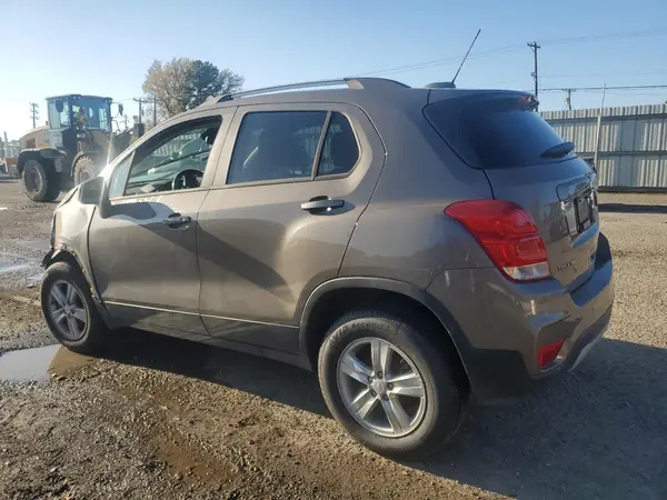 KL7CJPSM9NB534982 2022 CHEVROLET TRAX - Image 2
