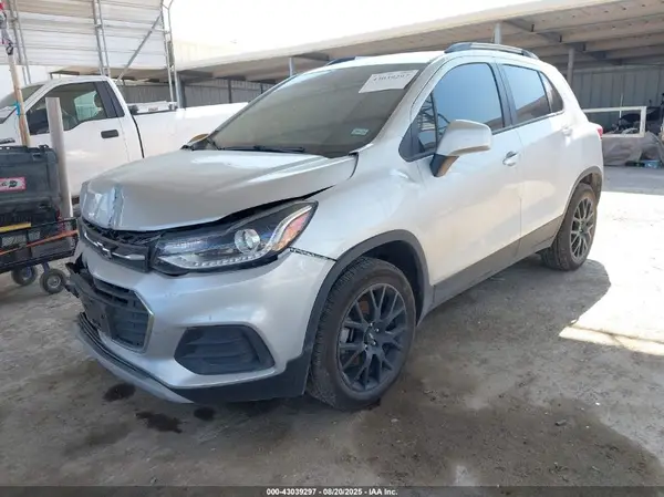 KL7CJPSM9NB537641 2022 CHEVROLET TRAX - Image 2