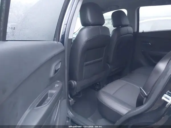 KL7CJPSM9NB539325 2022 CHEVROLET TRAX - Image 8