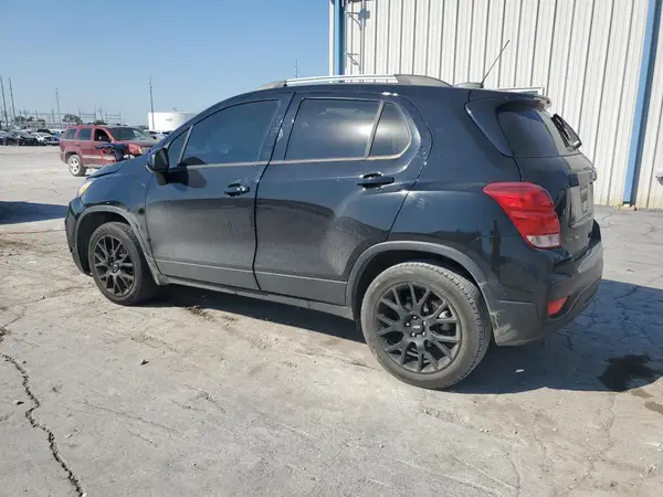 KL7CJPSM9NB539552 2022 CHEVROLET TRAX - Image 2