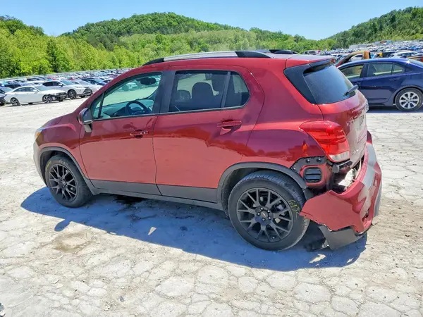 KL7CJPSM9NB551541 2022 CHEVROLET TRAX - Image 2