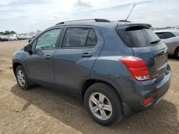KL7CJPSM9NB559560 2022 CHEVROLET TRAX - Image 2