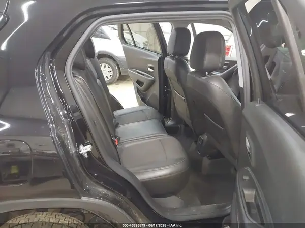 KL7CJPSM9NB562121 2022 CHEVROLET TRAX - Image 8