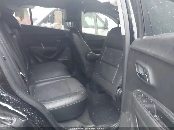 KL7CJPSM9NB564919 2022 CHEVROLET TRAX - Image 8