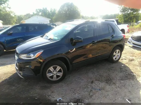 KL7CJPSMXMB363321 2021 CHEVROLET TRAX - Image 2