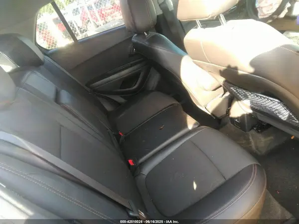KL7CJPSMXMB363321 2021 CHEVROLET TRAX - Image 8