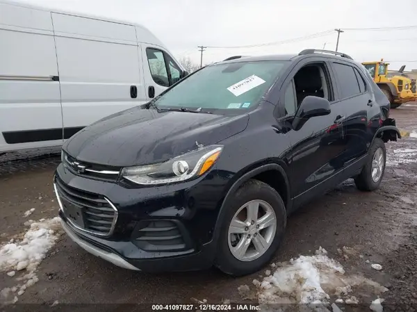 KL7CJPSMXMB366784 2021 CHEVROLET TRAX - Image 2