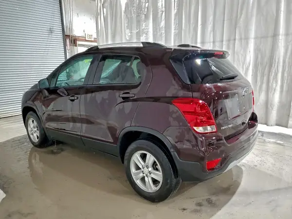 KL7CJPSMXMB366848 2021 CHEVROLET TRAX - Image 2