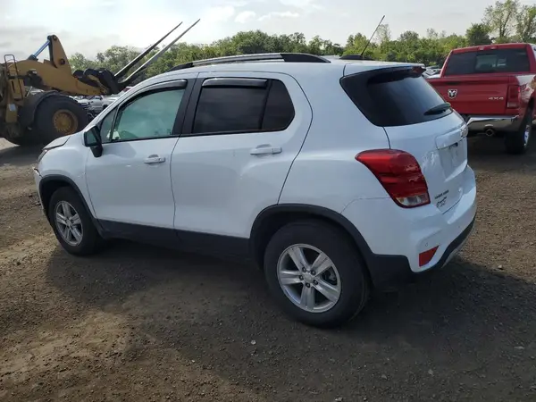 KL7CJPSMXMB368163 2021 CHEVROLET TRAX - Image 2