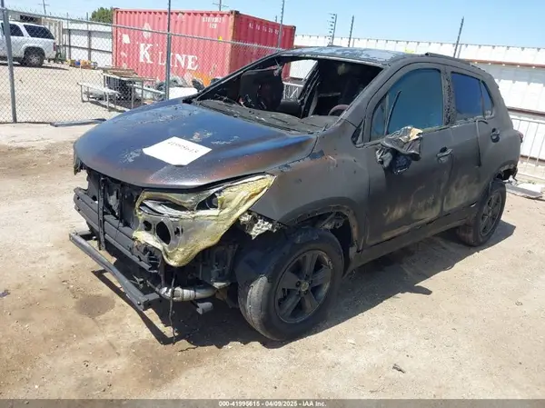 KL7CJPSMXNB503207 2022 CHEVROLET TRAX - Image 2