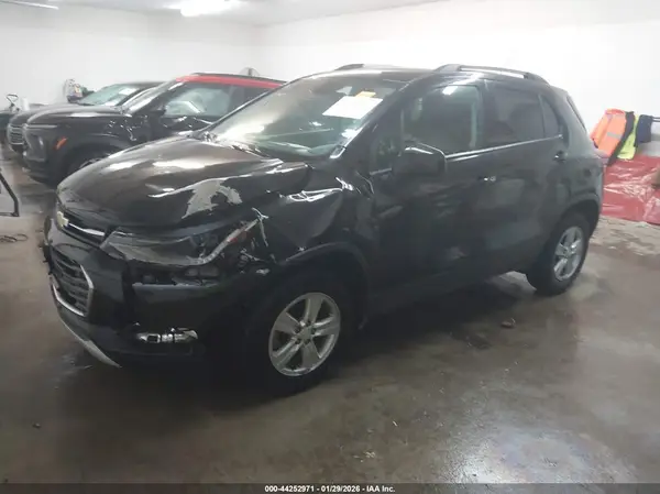 KL7CJPSMXNB514904 2022 CHEVROLET TRAX - Image 2