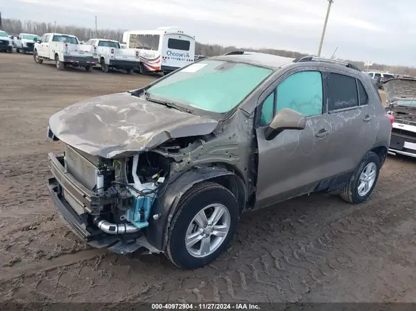 KL7CJPSMXNB525322 2022 CHEVROLET TRAX - Image 2