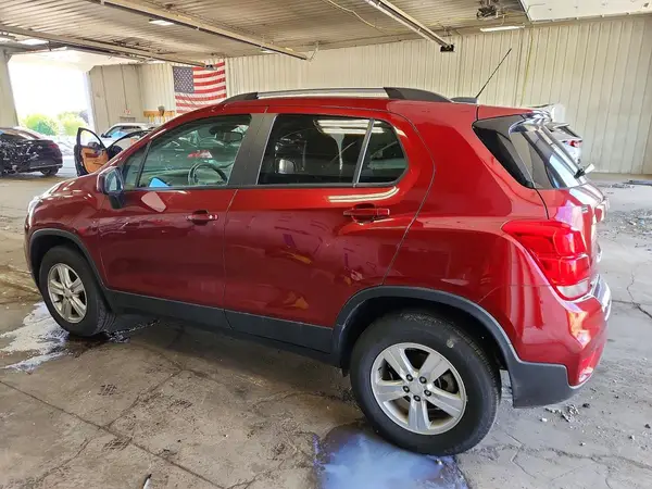 KL7CJPSMXNB527846 2022 CHEVROLET TRAX - Image 2