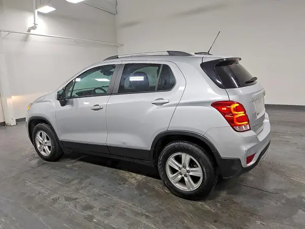 KL7CJPSMXNB540581 2022 CHEVROLET TRAX - Image 2