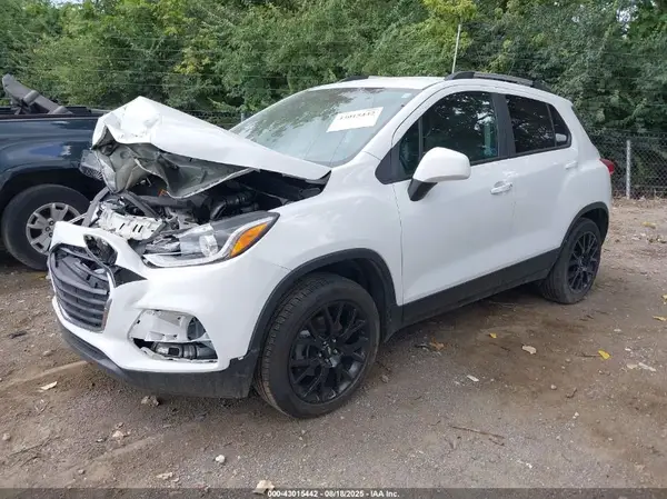 KL7CJPSMXNB556991 2022 CHEVROLET TRAX - Image 2