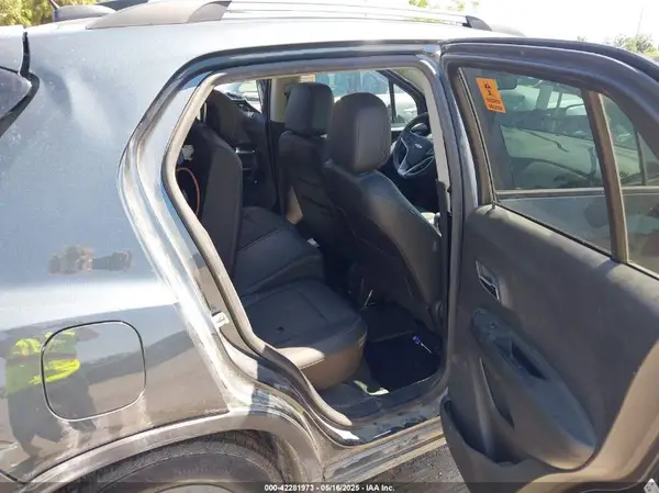 KL7CJPSMXNB557865 2022 CHEVROLET TRAX - Image 8