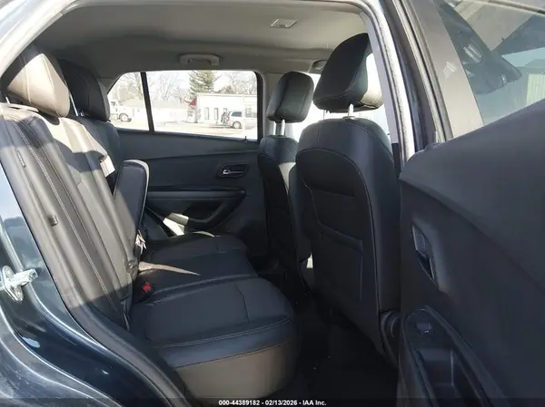 KL7CJPSMXNB560345 2022 CHEVROLET TRAX - Image 8
