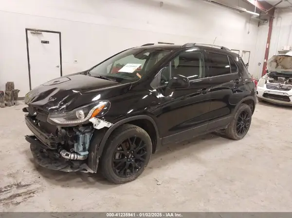 KL7CJPSMXNB562192 2022 CHEVROLET TRAX - Image 2
