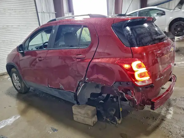 KL7CJPSMXNB562886 2022 CHEVROLET TRAX - Image 2