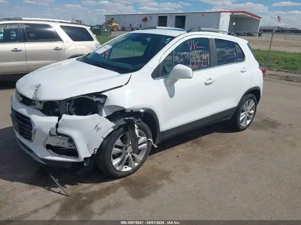 KL7CJRSB0LB322978 2020 CHEVROLET TRAX - Image 2