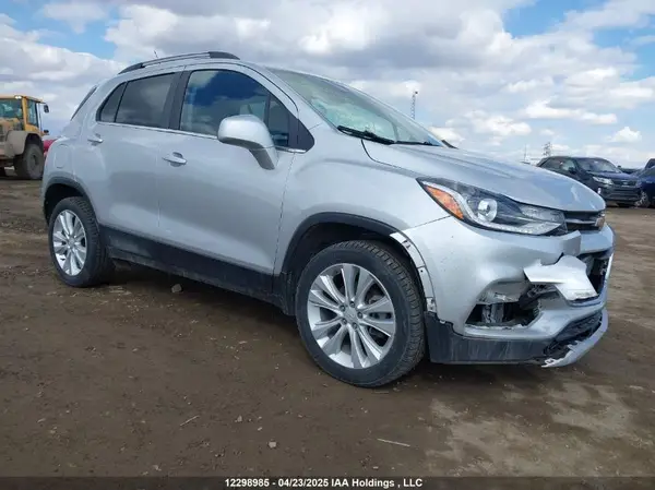 KL7CJRSB0LB326268 2020 CHEVROLET TRAX - Image 1