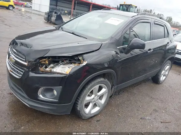 KL7CJRSB1GB565639 2016 CHEVROLET TRAX - Image 2