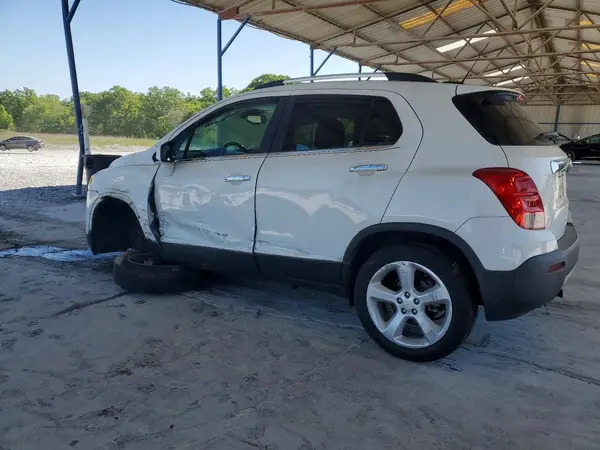 KL7CJRSB1GB758230 2016 CHEVROLET TRAX - Image 2