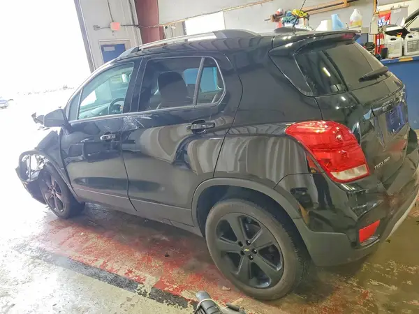 KL7CJRSB1HB245643 2017 CHEVROLET TRAX - Image 2