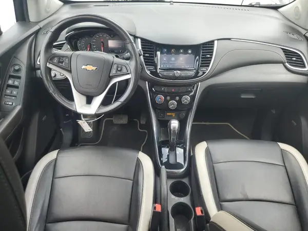 KL7CJRSB1JB673864 2018 CHEVROLET TRAX - Image 8