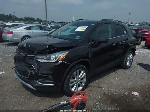 KL7CJRSB1LB352152 2020 CHEVROLET TRAX - Image 2