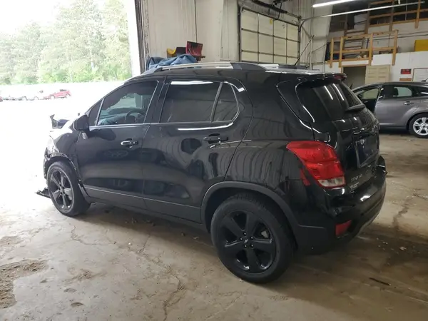 KL7CJRSB2JB663344 2018 CHEVROLET TRAX - Image 2