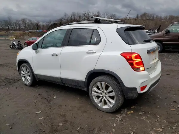 KL7CJRSB4HB069851 2017 CHEVROLET TRAX - Image 2