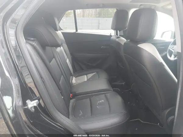 KL7CJRSB4JB643998 2018 CHEVROLET TRAX - Image 8