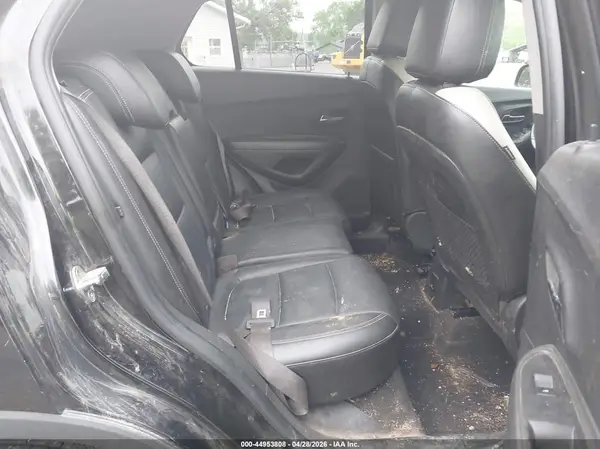 KL7CJRSB4JB646867 2018 CHEVROLET TRAX - Image 8