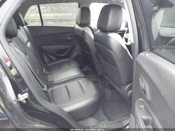 KL7CJRSB4JB713936 2018 CHEVROLET TRAX - Image 8