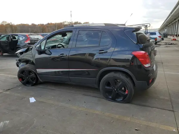 KL7CJRSB4KB826660 2019 CHEVROLET TRAX - Image 2