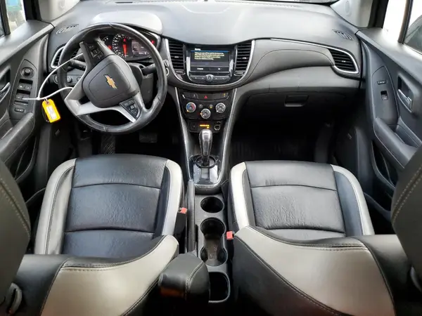KL7CJRSB4KB826660 2019 CHEVROLET TRAX - Image 8