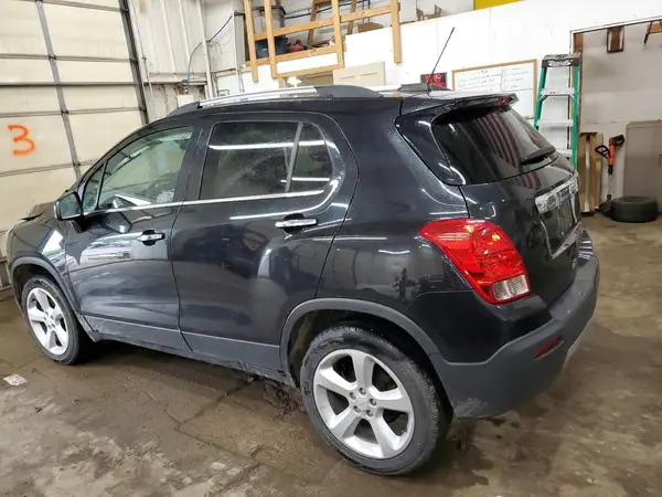 KL7CJRSB5GB558158 2016 CHEVROLET TRAX - Image 2