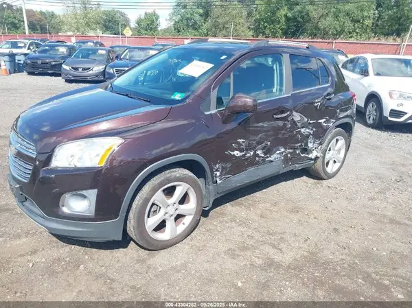 KL7CJRSB6GB755047 2016 CHEVROLET TRAX - Image 2