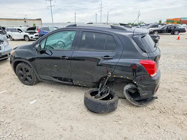 KL7CJRSB6JB632520 2018 CHEVROLET TRAX - Image 2