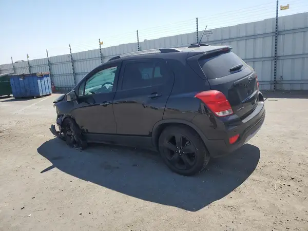 KL7CJRSB6JB654422 2018 CHEVROLET TRAX - Image 2