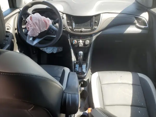 KL7CJRSB6JB654422 2018 CHEVROLET TRAX - Image 8