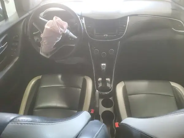 KL7CJRSB6JB663105 2018 CHEVROLET TRAX - Image 8